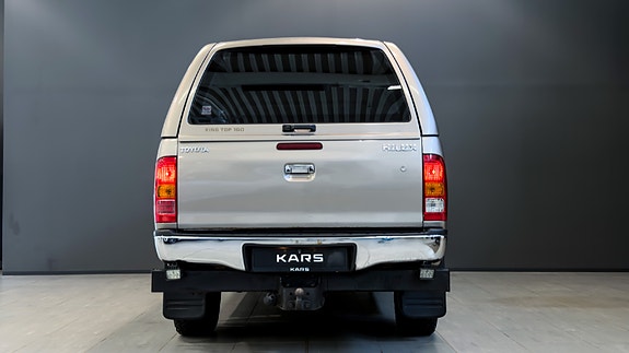 Toyota HiLux 4 of 5