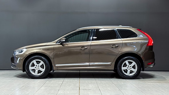 Volvo XC60 3 of 5