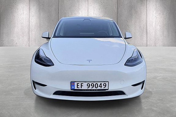 Tesla Model Y 2 of 5