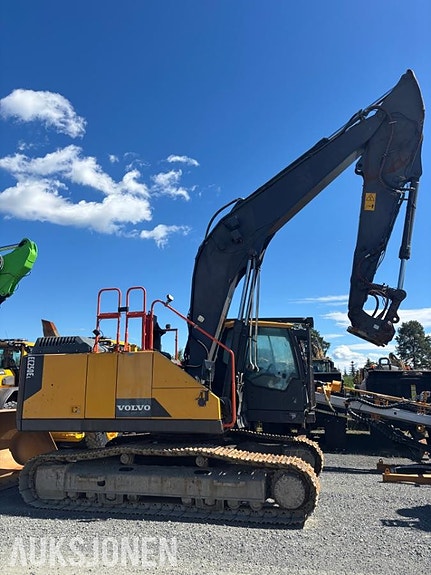 Volvo EC250EL 2 of 5