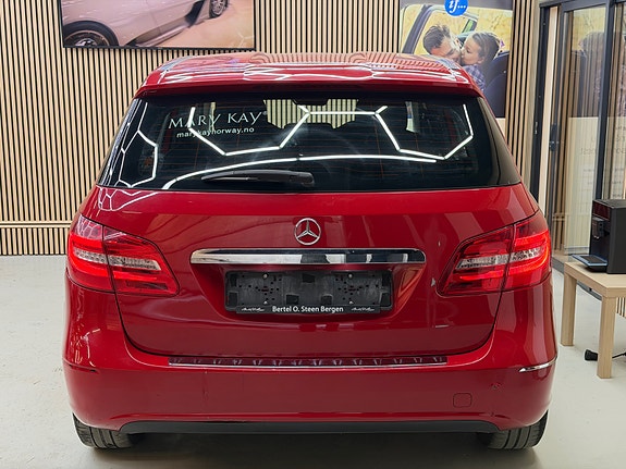 Mercedes-Benz B180 15 of 30