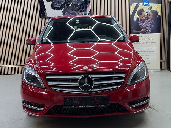 Mercedes-Benz B180 6 of 30