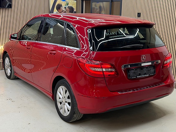 Mercedes-Benz B180 13 of 30