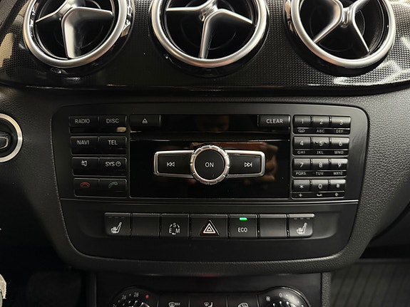 Mercedes-Benz B180 28 of 30