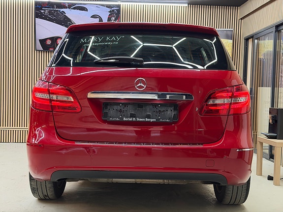 Mercedes-Benz B180 16 of 30