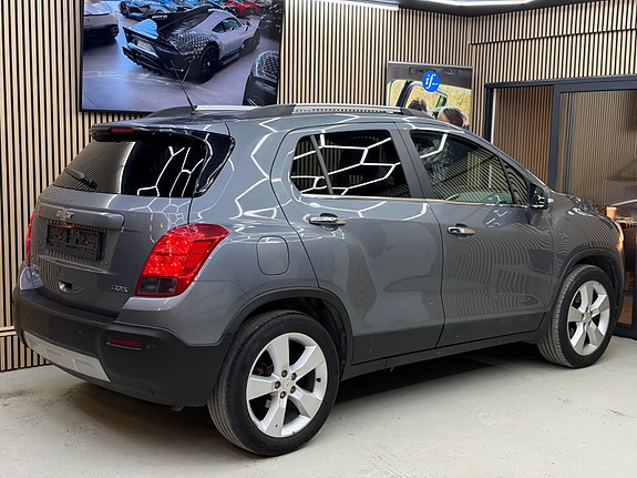 Chevrolet Trax 18 of 30