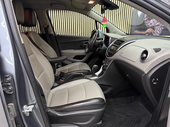 Chevrolet Trax 26 of 30