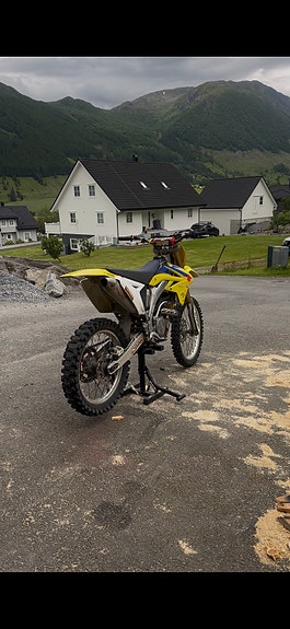 Suzuki 2009 4 of 5