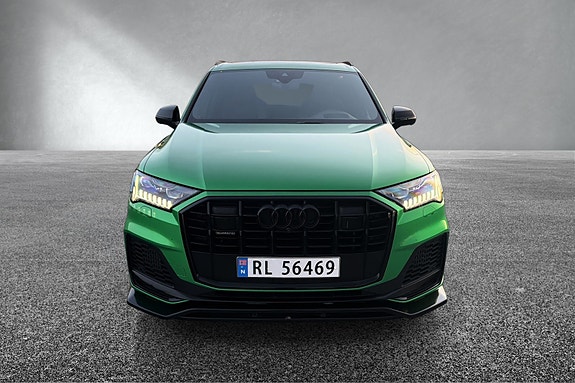 Audi Q7 2 of 5