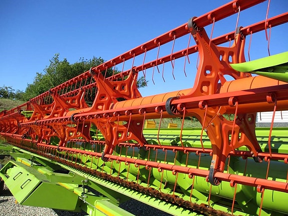 CLAAS V1200 3 of 3