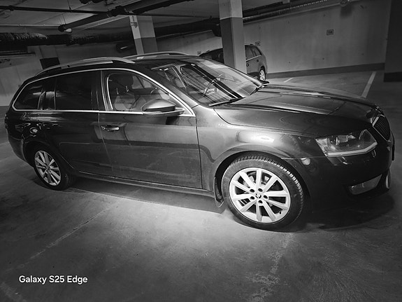 Skoda Octavia 3 of 5