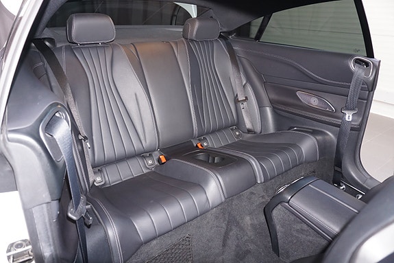 Mercedes-Benz E220 24 of 30