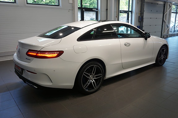 Mercedes-Benz E220 10 of 30