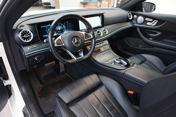 Mercedes-Benz E220 26 of 30