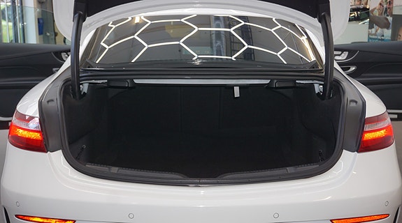 Mercedes-Benz E220 19 of 30