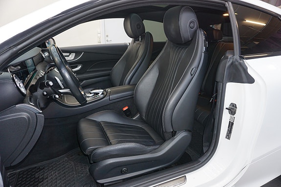 Mercedes-Benz E220 28 of 30