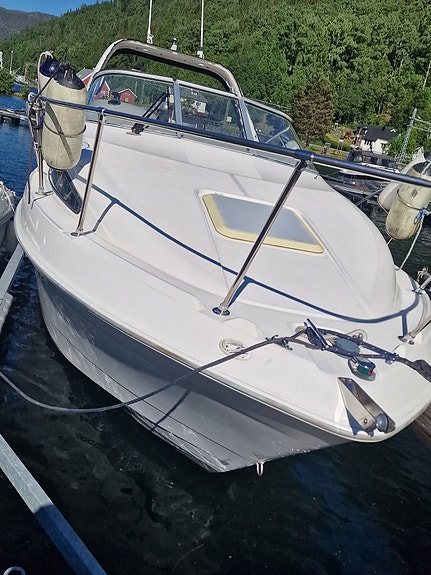 Bayliner ciera 2355 diesel 2 of 5
