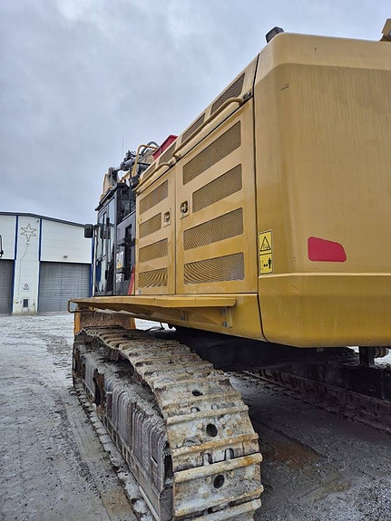 Cat 374 F L 2 of 5