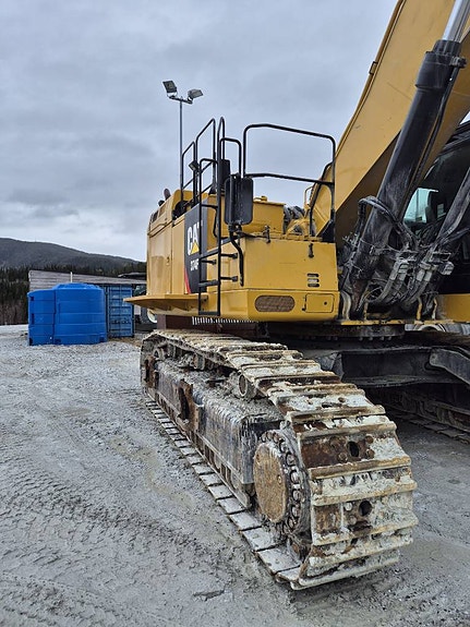 Cat 374 F L 4 of 5