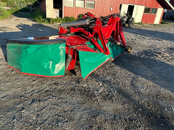 Kverneland 3332FT Frontslåmaskin. Innbytte? 4 of 5