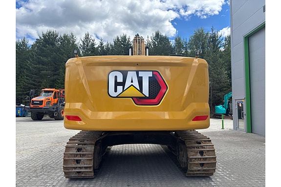 Cat 330 4 of 5