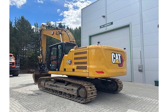 Cat 330 5 of 5