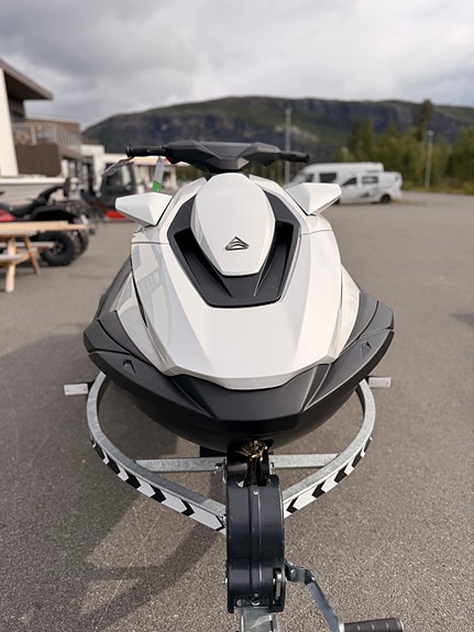 Taiga Orca WX3 Electric Watercraft  Glacier White 25 of 30