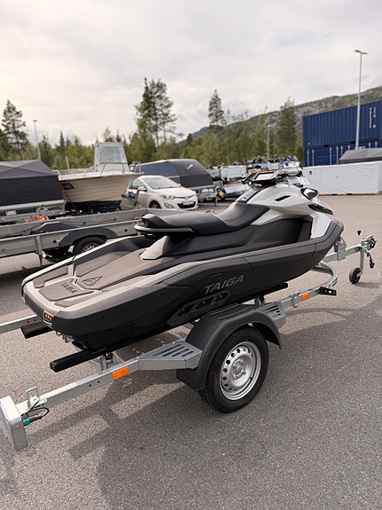 Taiga Orca WX3 Electric Watercraft  Glacier White 28 of 30