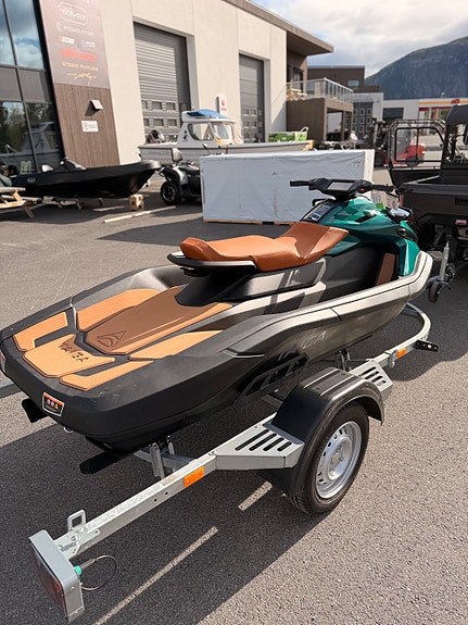Taiga Orca WX3 Electric Watercraft Racing Green 3 of 30