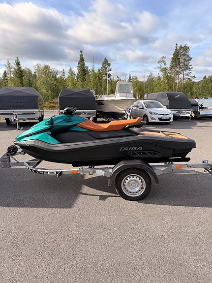Taiga Orca WX3 Electric Watercraft Racing Green 30 of 30