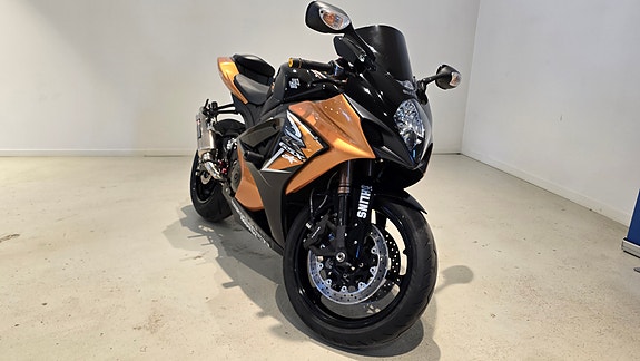 Suzuki GSX-R 1000 2 of 5