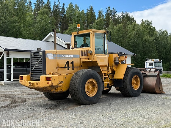 Volvo L120C 5 of 5