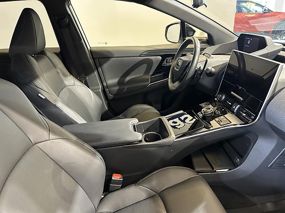 Subaru Solterra 10 of 10