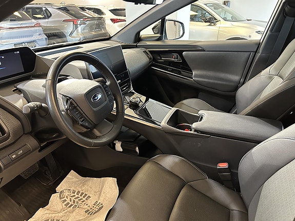 Subaru Solterra 7 of 10