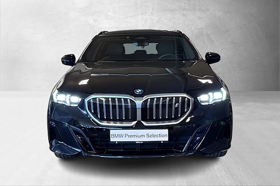 BMW i5 5 of 5