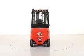 EP EFL253 - SOMMERKAMPANJE! PÅ LAGER!  - elektrisk truck med kapasitet på 2500 KG - komplett med cabin og varmeanlegg, sideskift og spreder på gafler. Leveres med lithium batteri og innebygget lader. 3 of 3