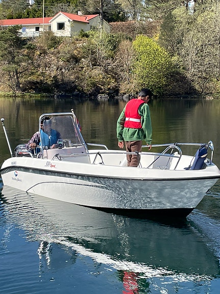 Flott ungdomsbåt - Hobby Boat 430 Sport 4 of 5