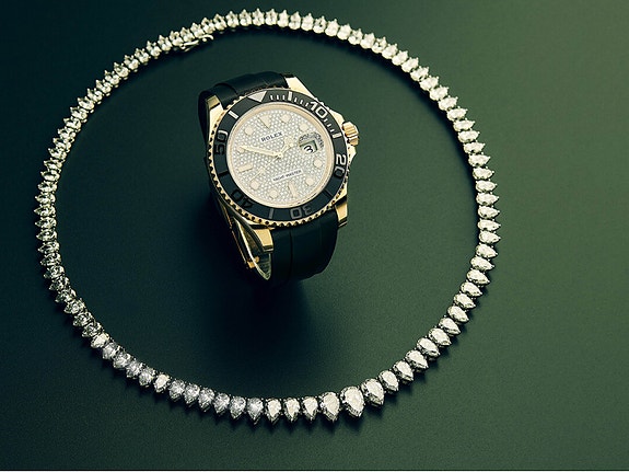 To ganger i året har vi The Luxury Auction med kostbare klokker og smykker fra anerkjente merker