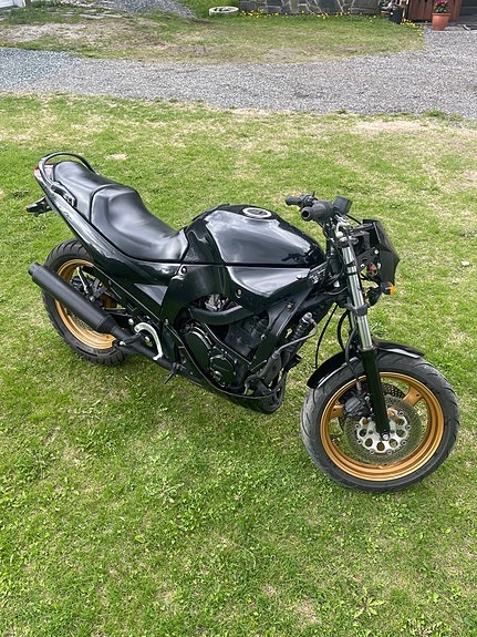 Suzuki GSX 600 F 2 of 5