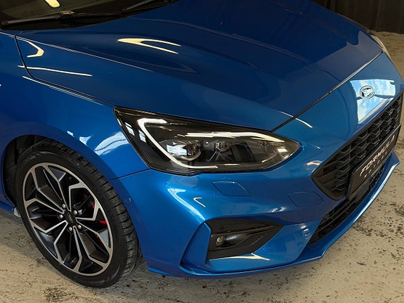 Ford Focus 20 of 30