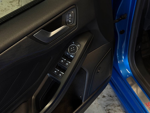 Ford Focus 22 of 30