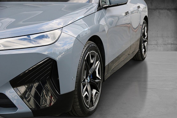 BMW iX 3 of 5