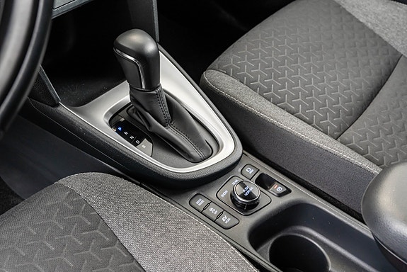 Toyota Yaris Cross 14 of 25