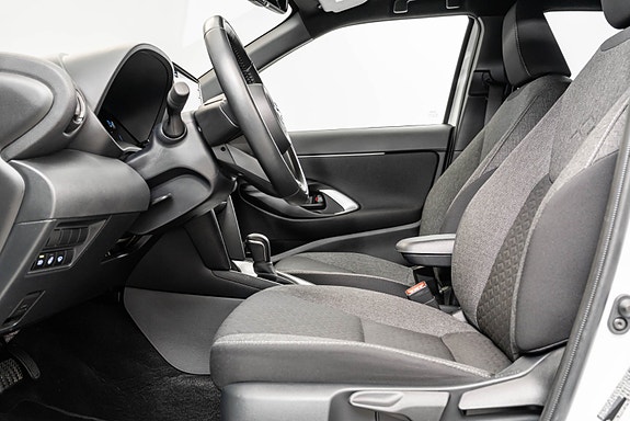 Toyota Yaris Cross 15 of 25