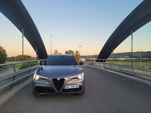 Alfa Romeo Stelvio 5 of 5