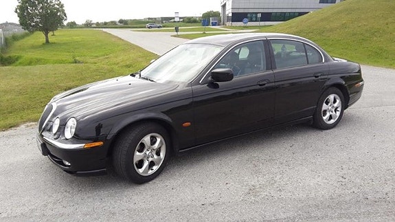 Jaguar S-TYPE 3 of 5