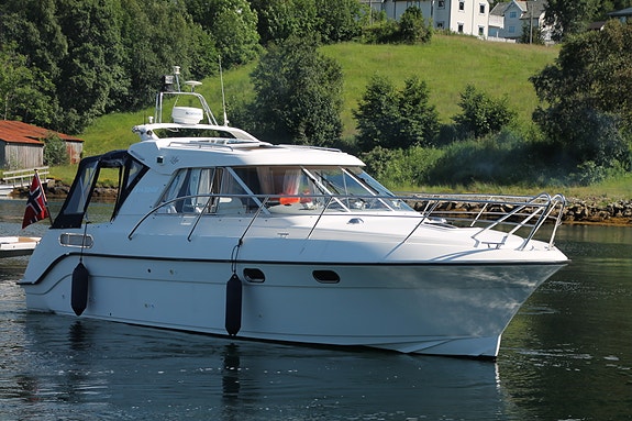 Viksund 310 St Cruz HT-BÅTEN KAN NÅ VISES I MAUSEIDV /ÅlesundÅG 2 of 5