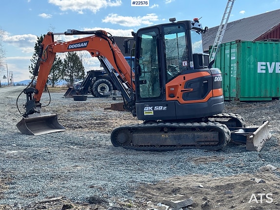 Doosan DX50Z-7 Minigraver – 3 skuffer – Svingbom - 1430 timer! SE VIDEO 5 of 5