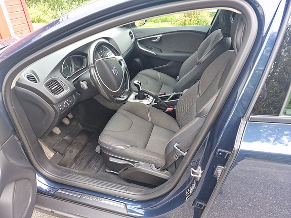 Volvo V40 Cross Country 5 of 5
