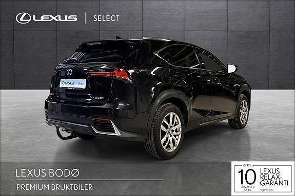 Lexus NX300h 5 of 5
